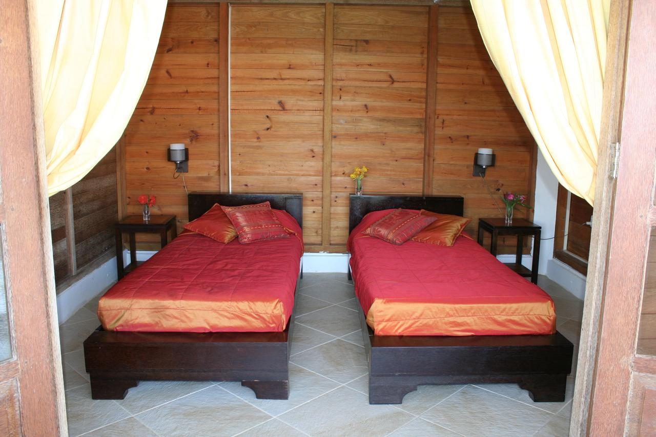 Statia Lodge Oranjestad  Extérieur photo